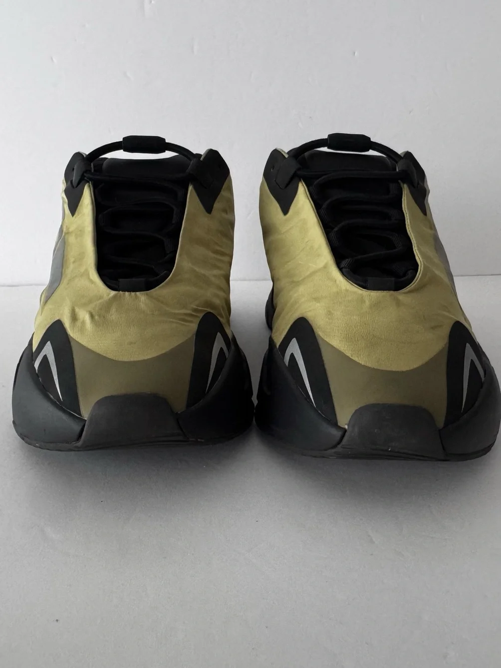 Adidas Yeezy Boost 700 MNVN Honey Flux GW9525 Men’s Size 12 Boost Sneakers Shoes